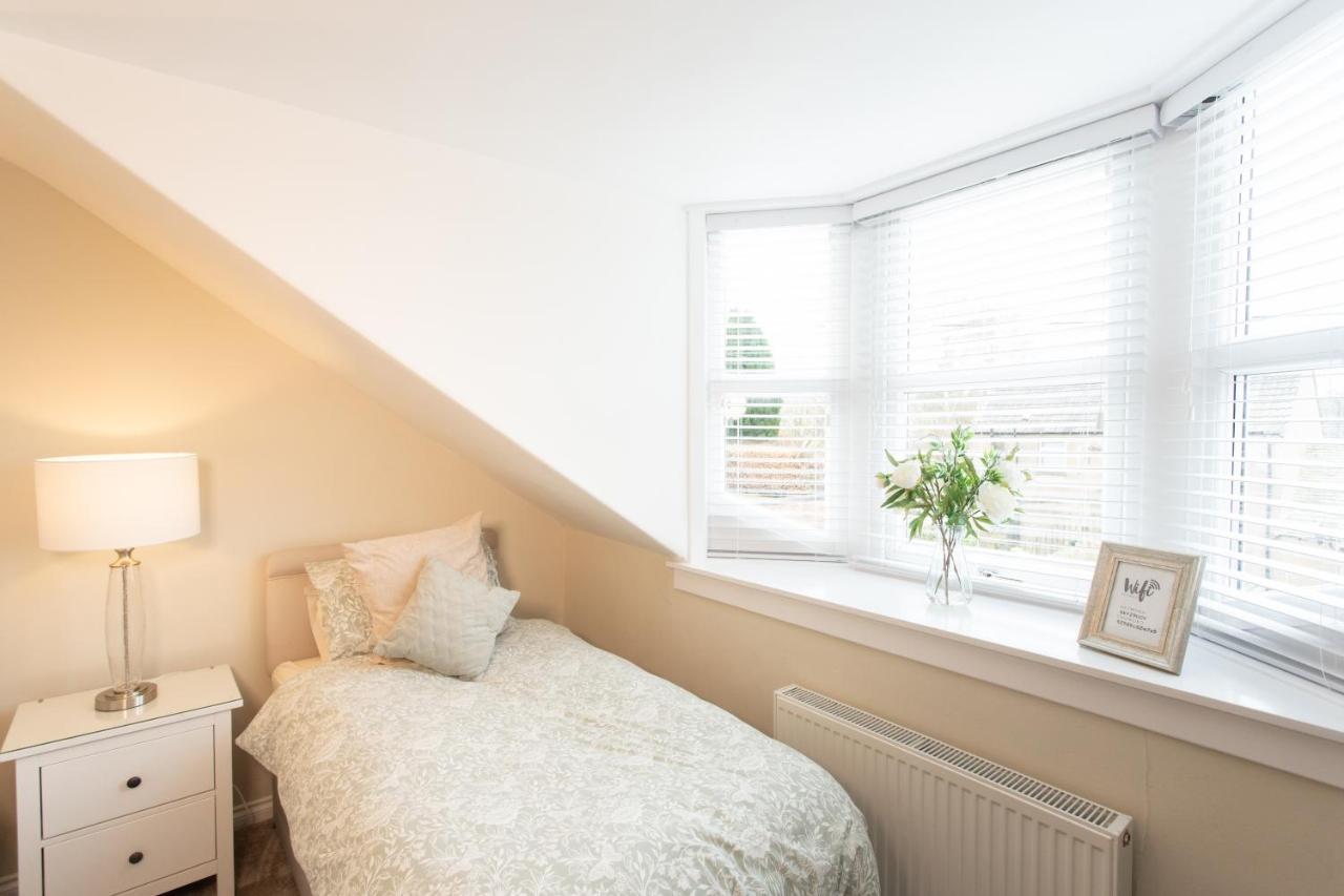 4 Private Bedroom House With 3 Parking Spaces Free Perth Exterior photo